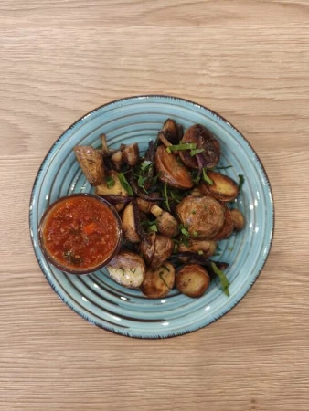 Картофель жареный с грибами