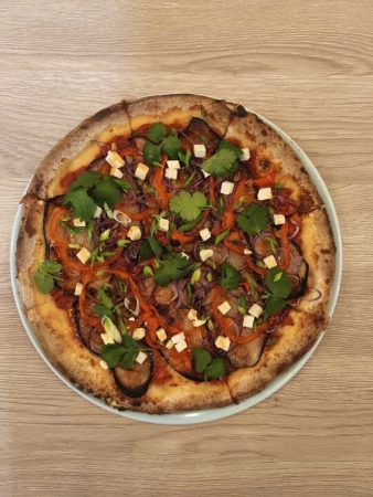 Пицца Арабьята с баклажанами