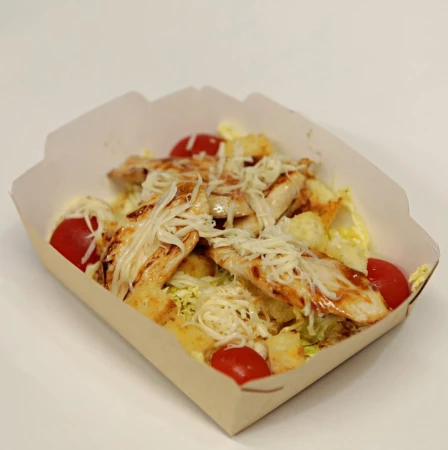 Салат цезарь с курицей