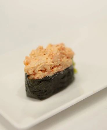 Гункан креветка спайс