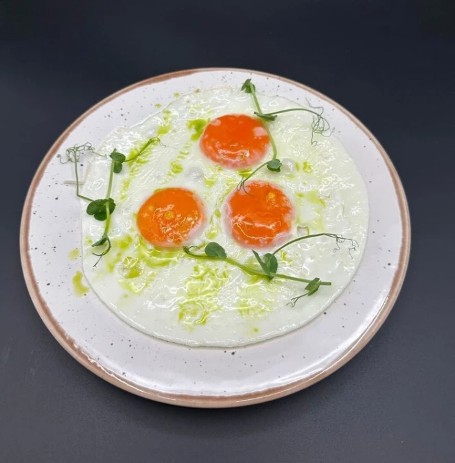 Глазунья из 3 яиц