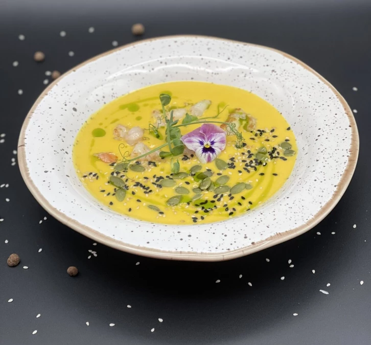 Суп-крем тыквенный с креветками