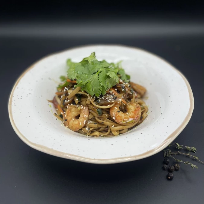 Вок с креветками