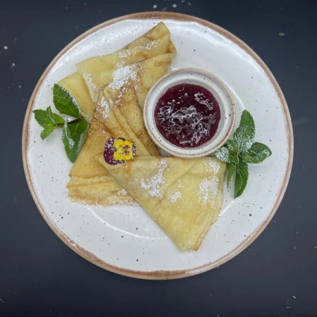 Блины классические с вареньем