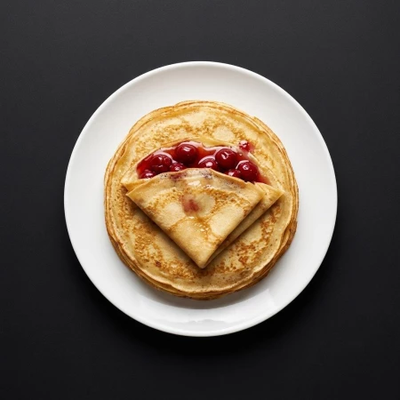 Блины с вишней и творожным сыром 4 штуки