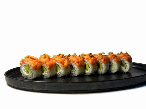 Ролл с тартаром из копченого лосося