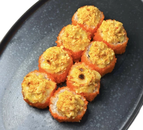 Ролл запеченный с курицей и угрем