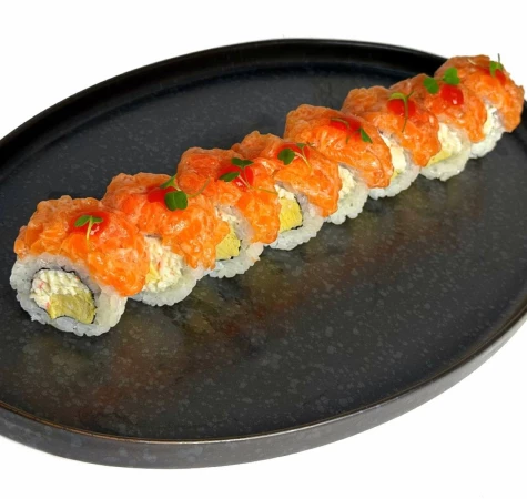 Ролл с крабом и тартаром из лосося