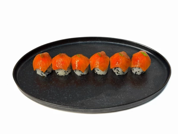 Сливочный ролл с лососем