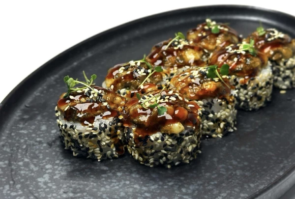 Запеченный ролл с угрем