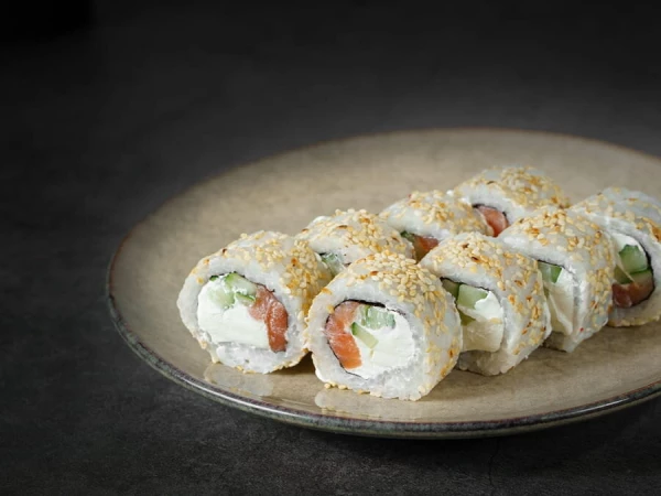 Лосось в кунжуте