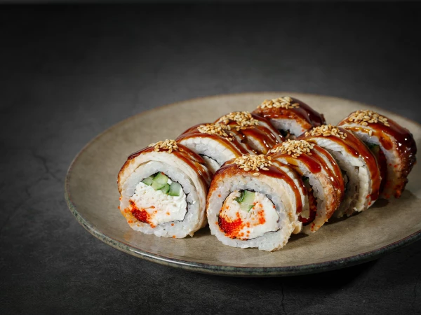 Королевский дракон с крабом