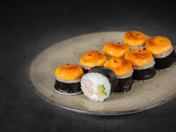 Запеченный ролл с креветками