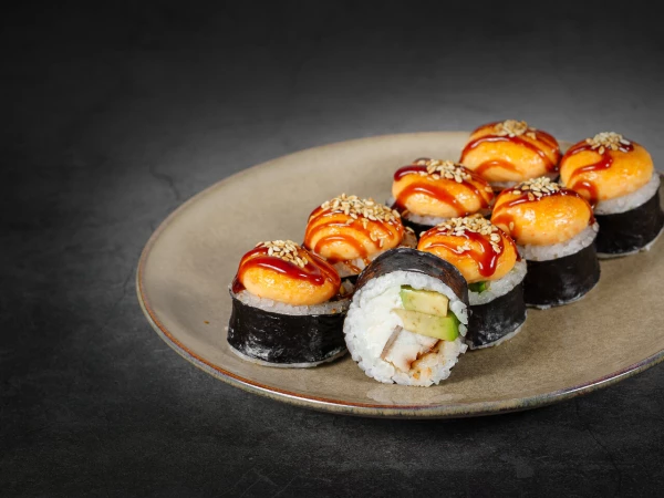 Запеченный ролл с угрем