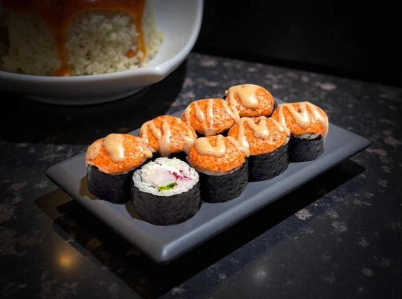 Ролл "Эби рояль" запечённый