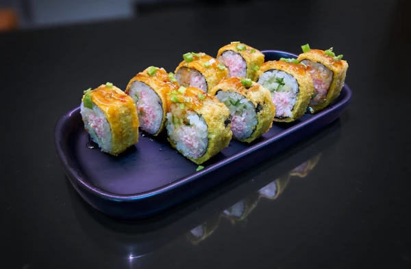 Ролл "Калифорния с крабом" темпура