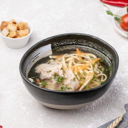 Бульон куриный с лапшой
