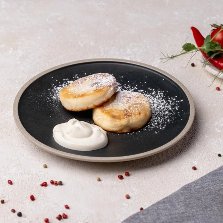 Сырники со сметаной