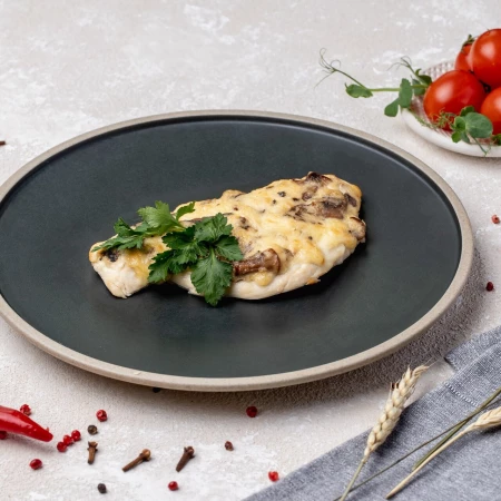 Куриное филе запеченое с грибами 