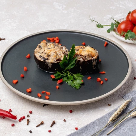 Баклажан, запеченный с жульеном