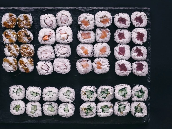 Маки ассорти 48 шт