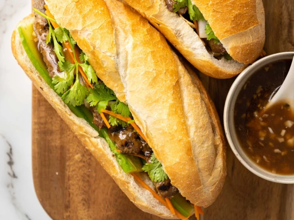 Бань Ми (Лэн)