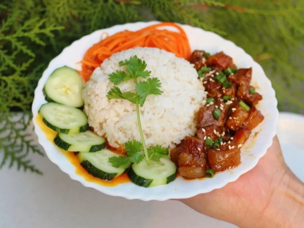 Ком Тхит Хо