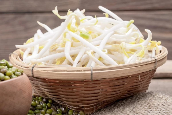 Ростки фасоли