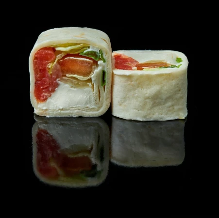 Тортилья с копченым лососем 