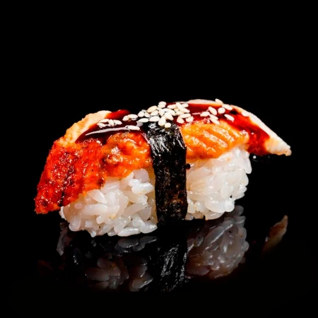 Суши с угрем