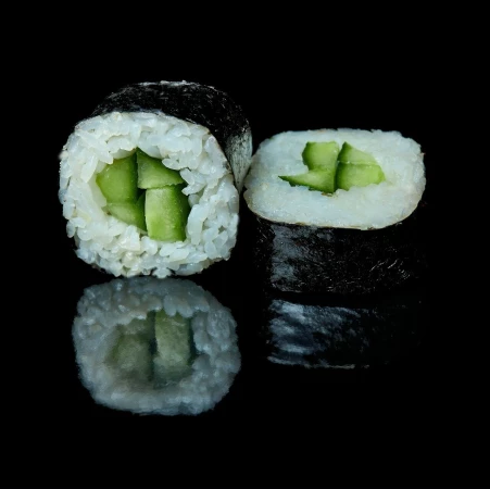 Ролл с огурцом