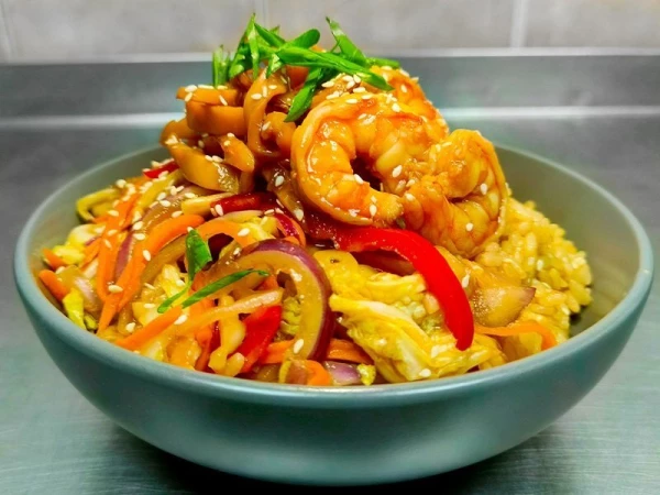 Жаренный рис с морепродуктами