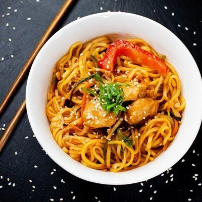 Вок с курятиной в кисло-сладком