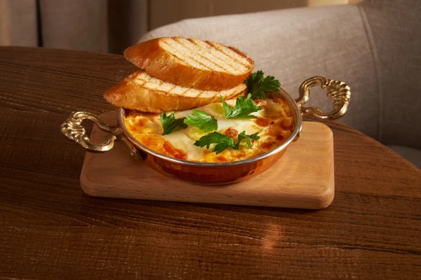 Шакшука с творожным сыром