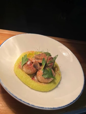 Фрикадельки из индейки с картофельным пюре шампиньонами