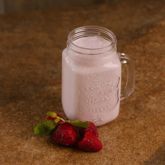 Коктейль клубничный