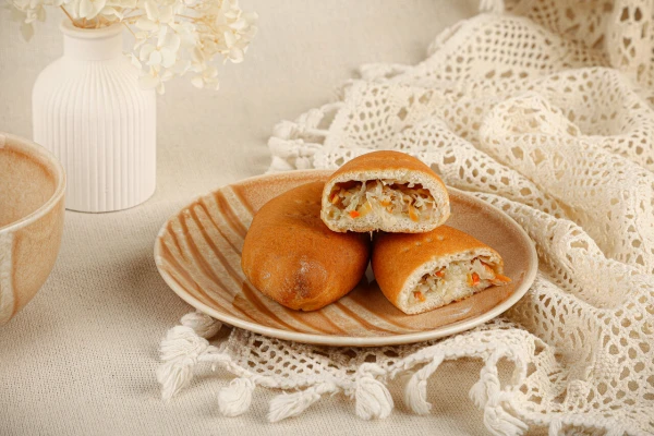 Мини пирожок с капустой