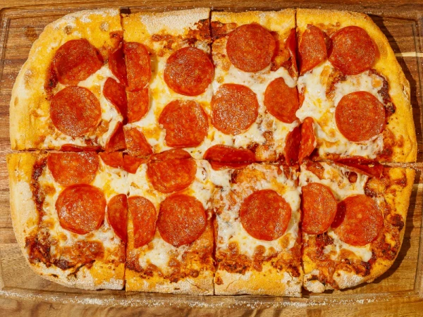 Пицца пепперони