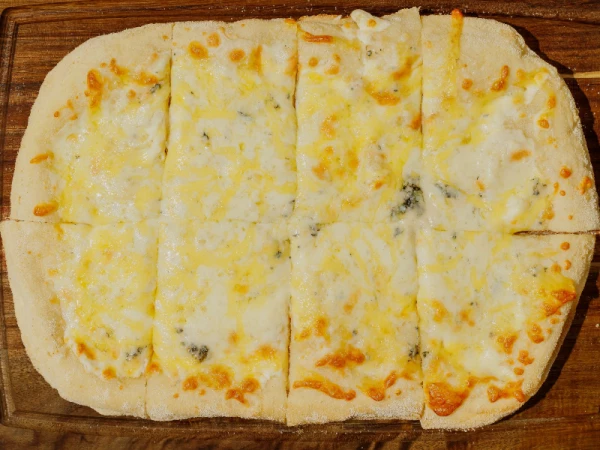 Пицца 4 сыра