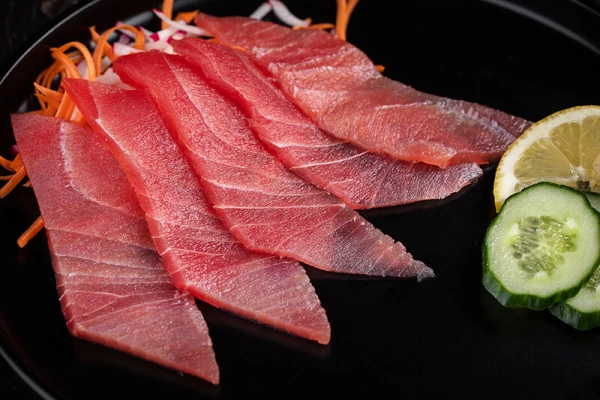 Сашими с тунцом 