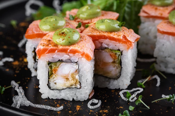 Ролл Васаби Креветка Лосось