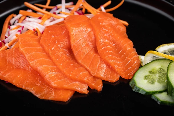 Сашими с лососем 