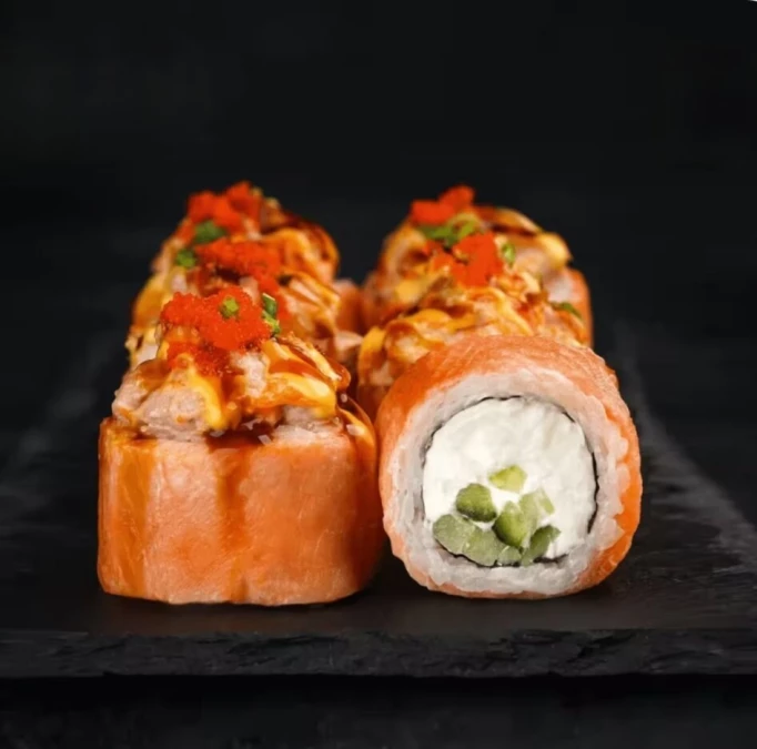 Ролл Филадельфия с тар -таром из тунца