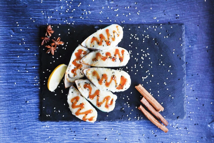 Запеченные мидии в ракушках под Фирменным соусом