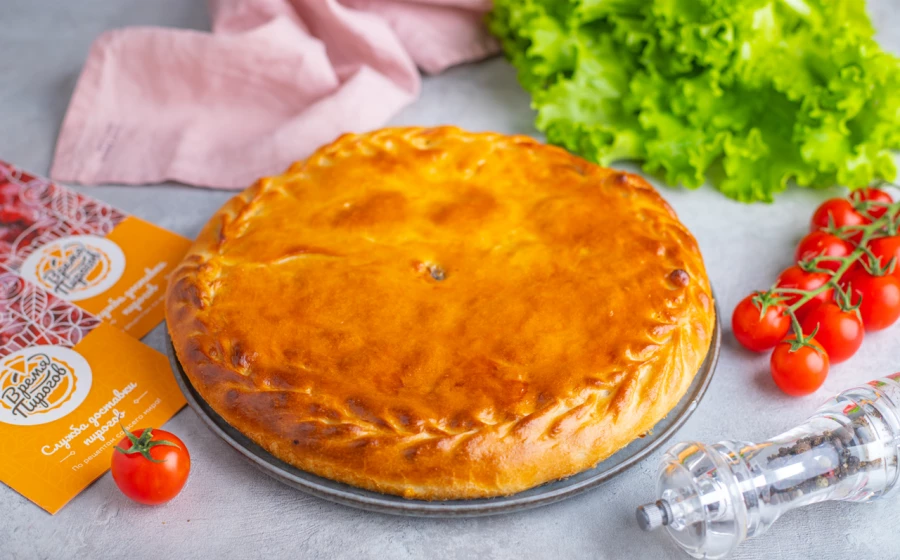 Осетинский с картофелем, сыром и зеленью