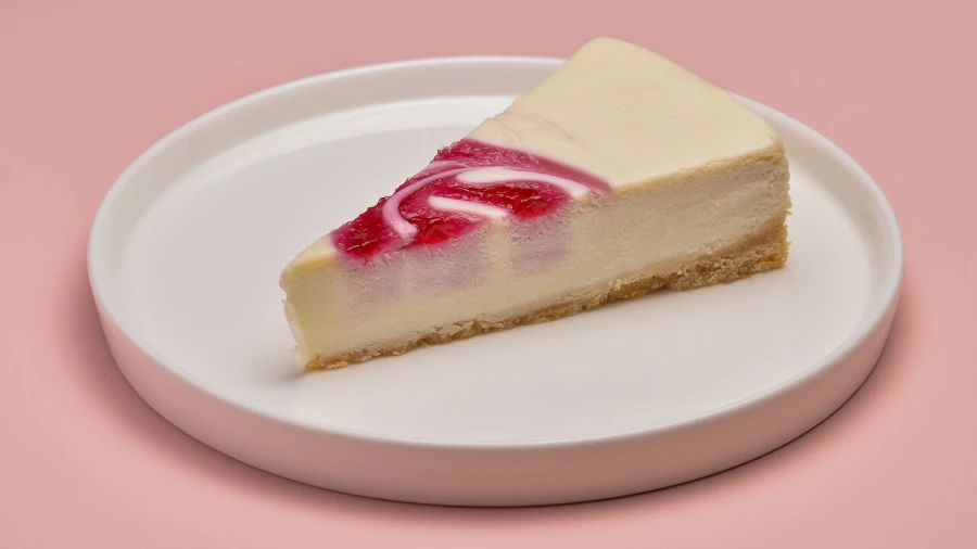 Чизкейк с малиной