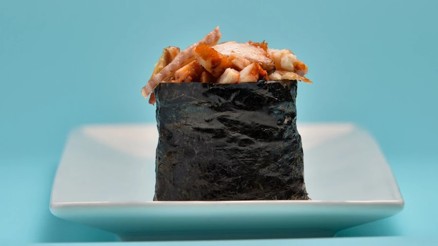 Гункан с угрем