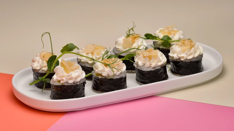 Ролл Миндалька