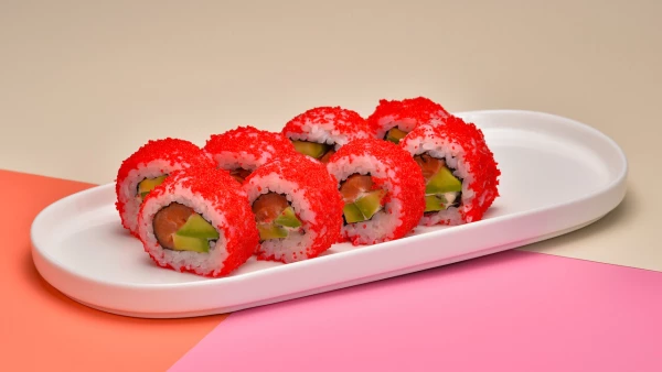 Ролл Калифорния с лососем