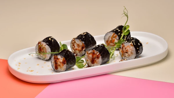 Ролл Маки с угрем